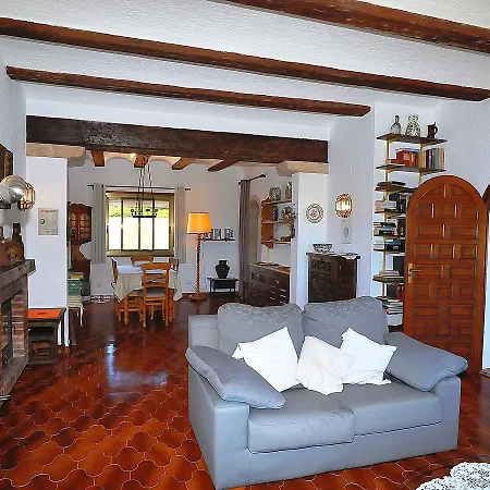 Holiday Henrys Choza By Interhome *